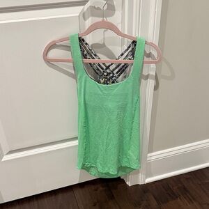 Lululemon tank w/ built in bra